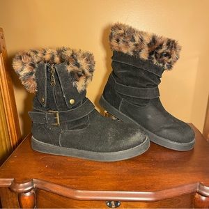 G by Guess Black Zipper Amaze Boots, size 7